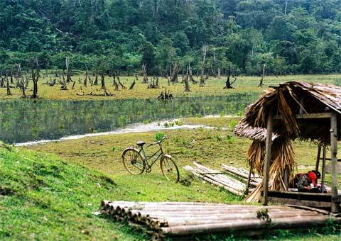 Vẻ Đẹp Hồ Noong Thơ Mộng - Ảnh 3 Vẻ Đẹp Hồ Noong Thơ Mộng - Ảnh 3