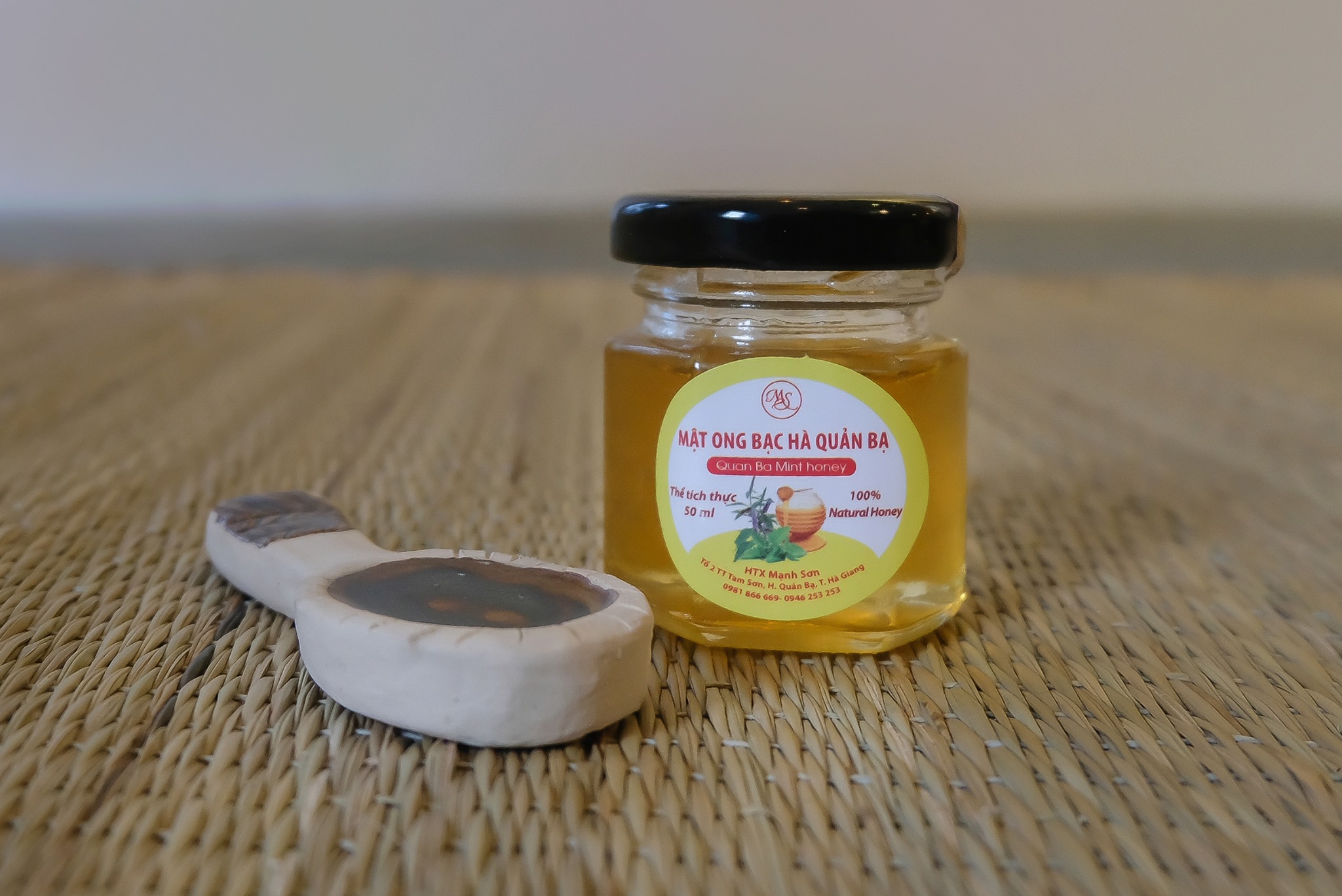 Lạp xưởng gác bếp Lạp xưởng gác bếp