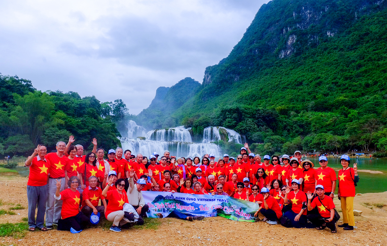 Hình Ảnh Đoàn Khách Hồ Ba Bể - Thác Bản Giốc Ngày 14 - 16/10 - Ảnh 2