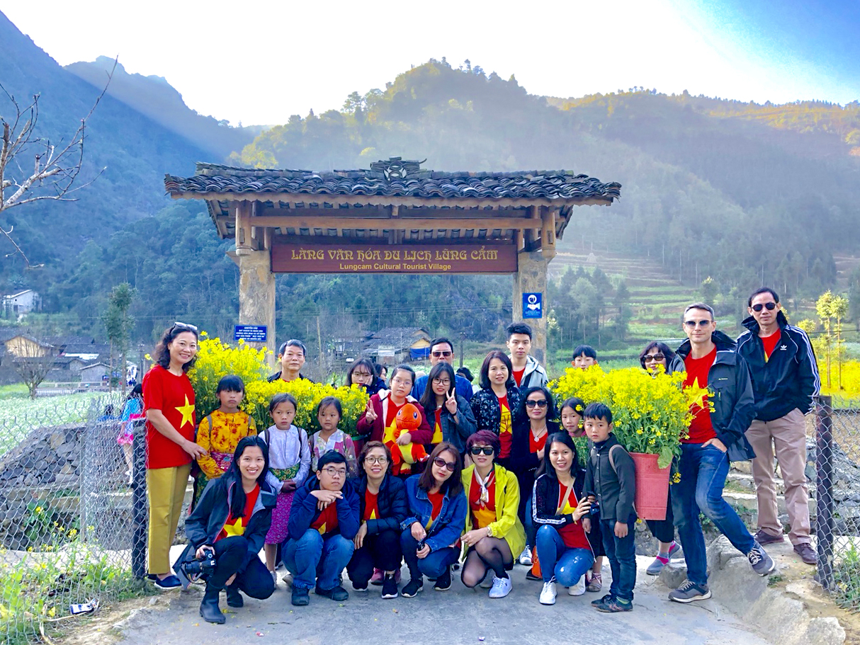 HÀNH TRÌNH VÒNG CUNG ĐÔNG BẮC: Đồng Văn - Lũng Cú - Thác Bản Giốc - Pác Bó - Cao Bằng - Ảnh 2