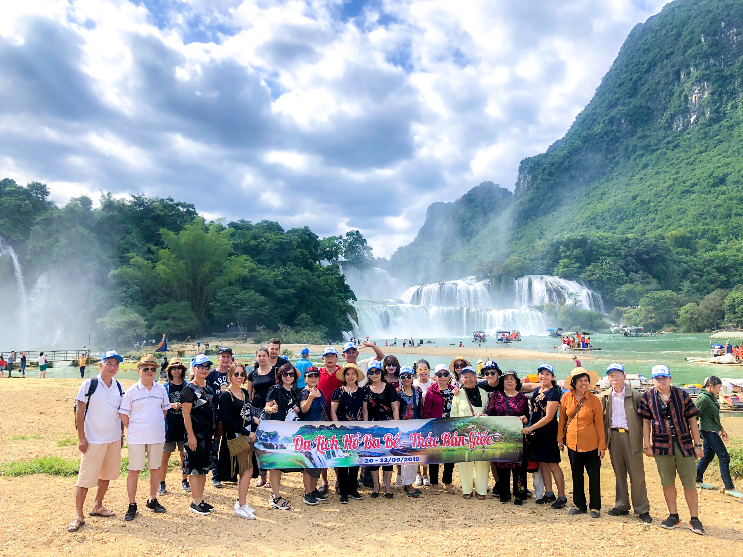 HÀNH TRÌNH VÒNG CUNG ĐÔNG BẮC: Đồng Văn - Lũng Cú - Thác Bản Giốc - Pác Bó - Cao Bằng - Ảnh 8