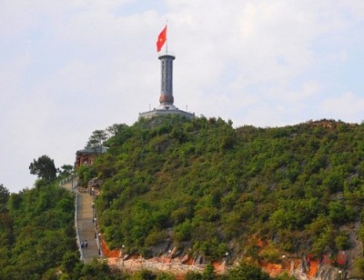 Cao Nguyên Đá Đồng Văn - Mảnh Đất Của Tình Yêu Cao Nguyên Đá Đồng Văn - Mảnh Đất Của Tình Yêu
