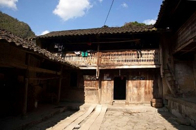 Nhà Của Pao Giữa Cao Nguyên Đá Nhà Của Pao Giữa Cao Nguyên Đá