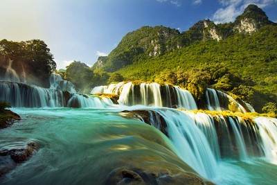 Vẻ Đẹp Hùng Vĩ Thác Bản Giốc Mùa Nước Đổ Vẻ Đẹp Hùng Vĩ Thác Bản Giốc Mùa Nước Đổ