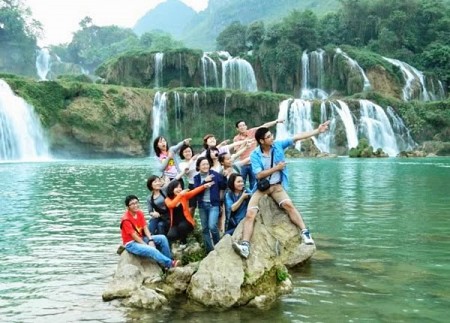 Chương Trình Về Nguồn Kháng Chiến: Hồ Ba Bể - Thác Bản Giốc Dịp Lễ 30/4/2025