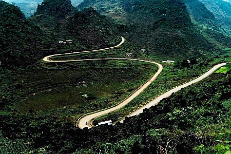 Cung đường chữ M Hà Giang và các con đường chỉ có trên Cao nguyên đá