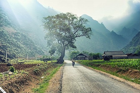Đồng Văn – Cột Cờ Lũng Cú – Mã Pì Lèng - Yên Minh – Núi Đôi Quản Bạ - Làng Nghề Dệt Lùng Tám | 3 Ngày 2 Đêm