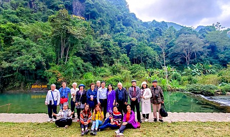 Khởi hành Mùng 3 Tết Âm Lịch 2025 : Hà Nội - Tuyên Quang - Hà Giang - Đồng Văn - Lũng Cú - Cao Bằng - Thác Bản Giốc - Hang Pác Bó - Hà Nội