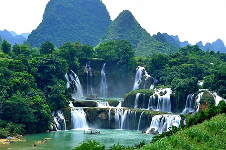 Hồ Ba Bể – Cao Bằng – Thác Bản Giốc – Pắc Bó – Lạng Sơn | 4 Ngày 3 Đêm