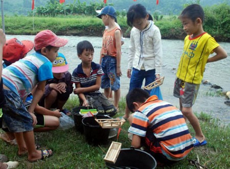 Lễ Hội Đua Cá Độc Đáo Ở Mậu Duệ - Hà Giang Lễ Hội Đua Cá Độc Đáo Ở Mậu Duệ - Hà Giang