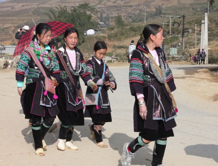 Những trang phục của phụ nữ Mông trên cao nguyên