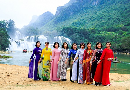 Sông Năng – Hồ Ba Bể - Động Hua Mạ - Thác Tát Mạ  Chợ Lèng | 2 Ngày 1 Đêm