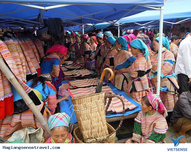 Khám Phá Những Phiên Chợ Độc Đáo Trên Cao Nguyên Đá Hà Giang - Ảnh 4
