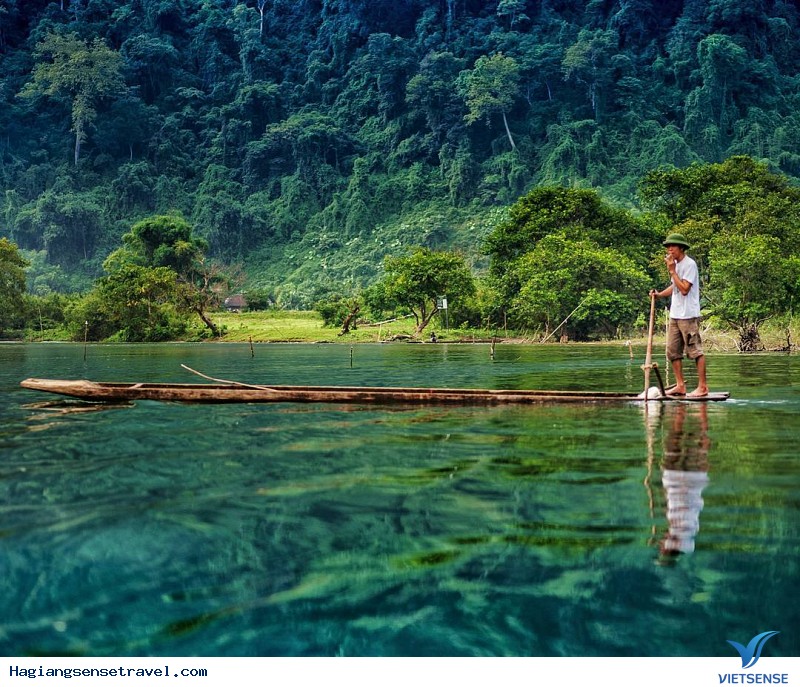 Rủ Nhau Lên Ba Bể Thả Mình Giữa Không Gian Ngập Tràn Sắc Hoa - Ảnh 3 Rủ Nhau Lên Ba Bể Thả Mình Giữa Không Gian Ngập Tràn Sắc Hoa - Ảnh 3