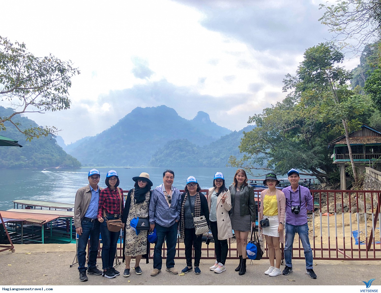 Ảnh Đoàn Ba Bể - Thác Bản Giốc 22-24/11 - Ảnh 1 Ảnh Đoàn Ba Bể - Thác Bản Giốc 22-24/11 - Ảnh 1