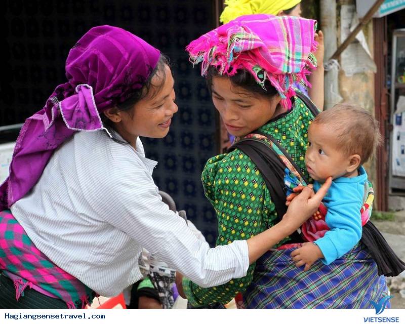 Chợ Phiên Quản Bạ - Nét Đặc Sắc Trong Văn Hóa Người Hà Giang - Ảnh 2