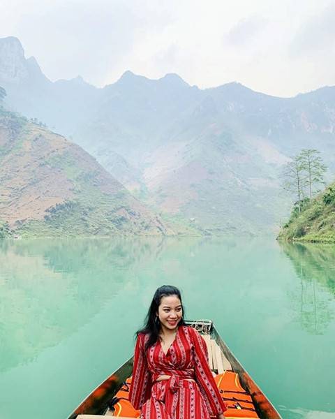 Con sông xanh biếc một màu mang tên Nho Quế ở Hà Giang - Ảnh 4