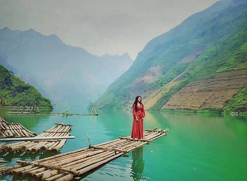 Con sông xanh biếc một màu mang tên Nho Quế ở Hà Giang - Ảnh 8