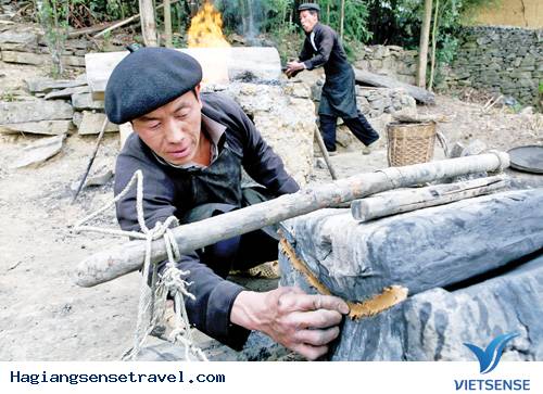 Công Nghệ Đúc Lưỡi Cày Của Người Mông - Ảnh 5 Công Nghệ Đúc Lưỡi Cày Của Người Mông - Ảnh 5