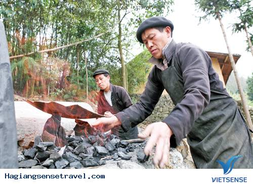 Công Nghệ Đúc Lưỡi Cày Của Người Mông - Ảnh 6 Công Nghệ Đúc Lưỡi Cày Của Người Mông - Ảnh 6