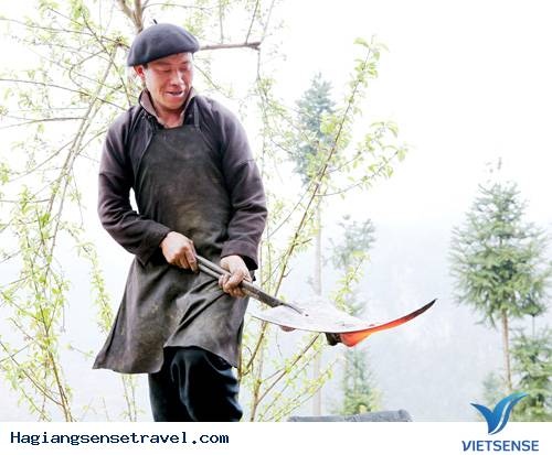 Công Nghệ Đúc Lưỡi Cày Của Người Mông - Ảnh 11 Công Nghệ Đúc Lưỡi Cày Của Người Mông - Ảnh 11