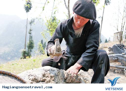 Công Nghệ Đúc Lưỡi Cày Của Người Mông - Ảnh 2 Công Nghệ Đúc Lưỡi Cày Của Người Mông - Ảnh 2