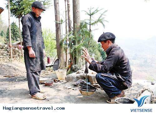 Công Nghệ Đúc Lưỡi Cày Của Người Mông - Ảnh 7 Công Nghệ Đúc Lưỡi Cày Của Người Mông - Ảnh 7