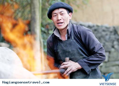 Công Nghệ Đúc Lưỡi Cày Của Người Mông - Ảnh 8 Công Nghệ Đúc Lưỡi Cày Của Người Mông - Ảnh 8