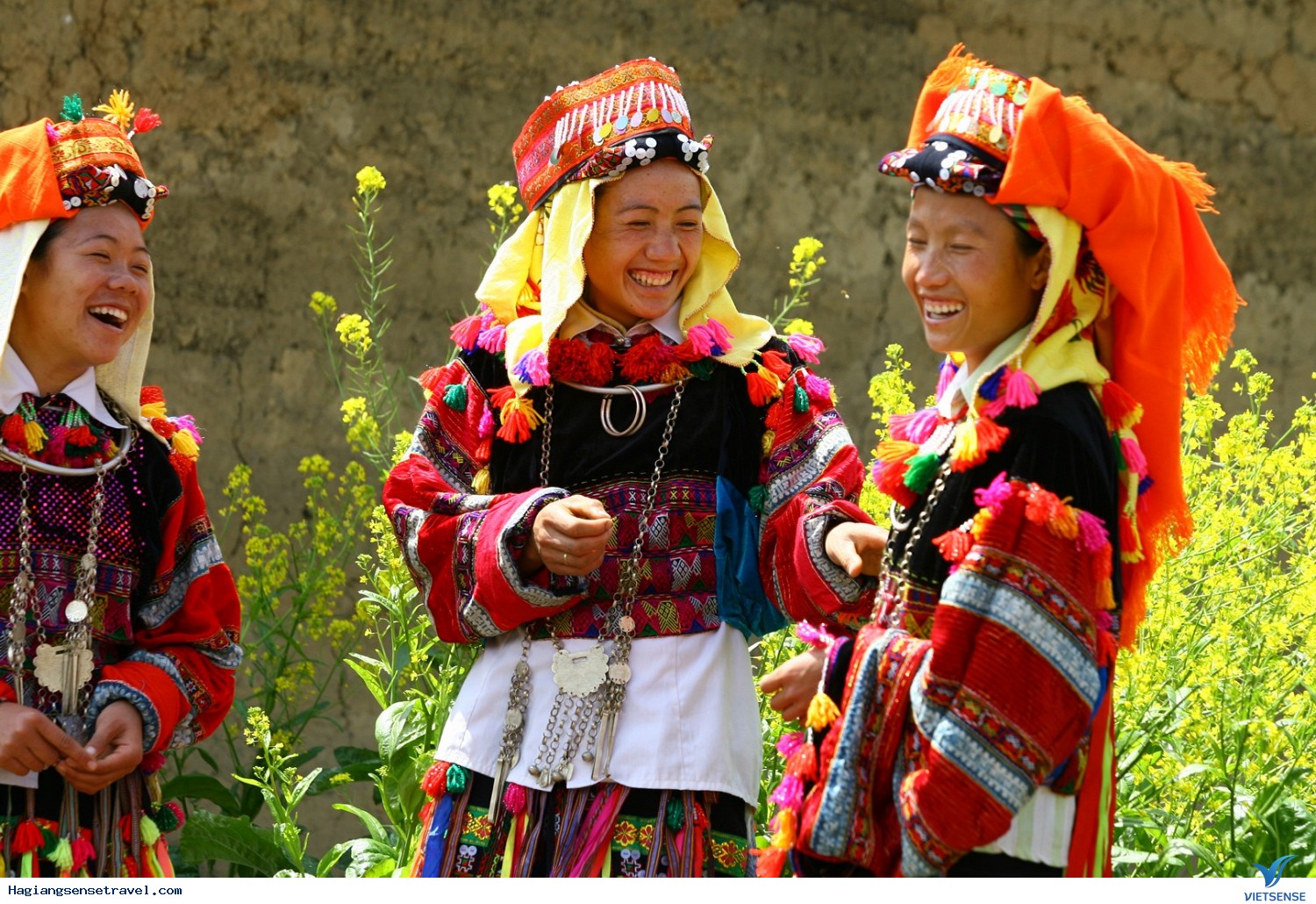 Dân Tộc Lô Lô - Ảnh 1 Dân Tộc Lô Lô - Ảnh 1