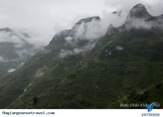 Đến Hà Giang Ngắm Mây Luồn Trên Đỉnh Mã Pì Lèng - Ảnh 5