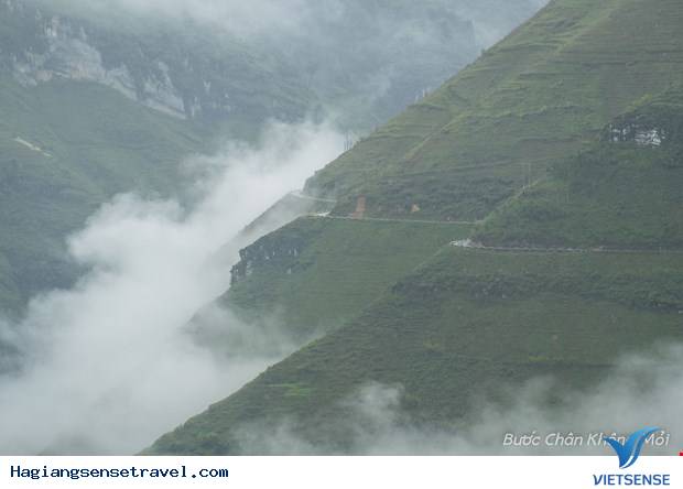 Đến Hà Giang Ngắm Mây Luồn Trên Đỉnh Mã Pì Lèng - Ảnh 7