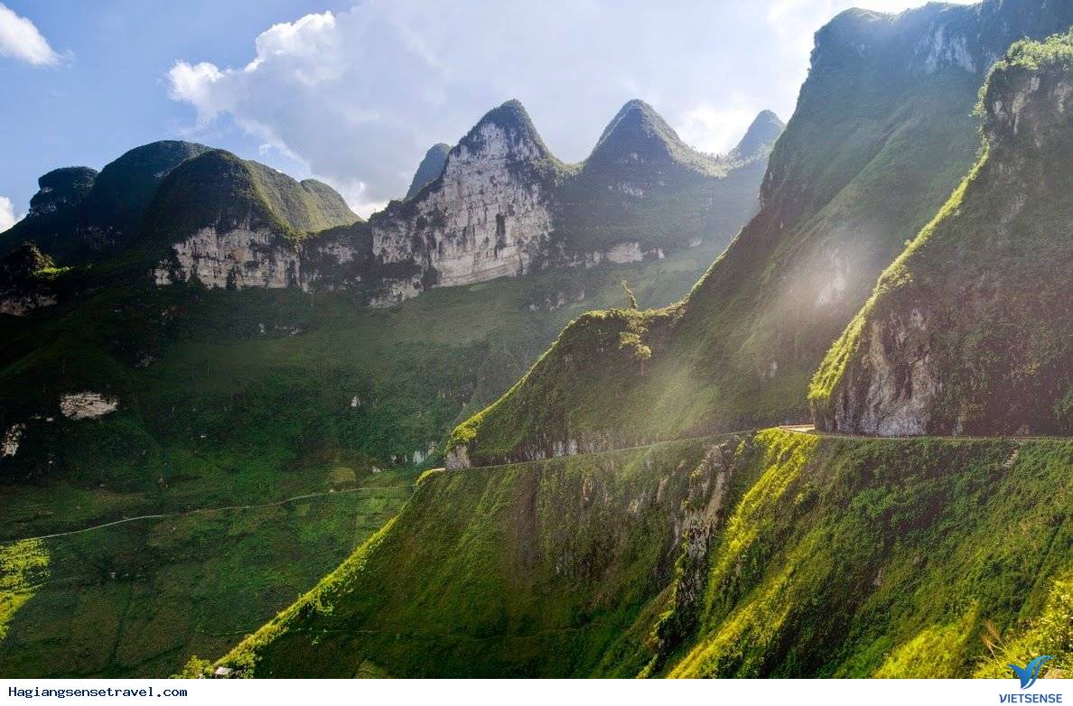Đến Với Cung Đường Đá Nở Hoa Tuyệt Vời Ở Hà Giang - Ảnh 1 Đến Với Cung Đường Đá Nở Hoa Tuyệt Vời Ở Hà Giang - Ảnh 1