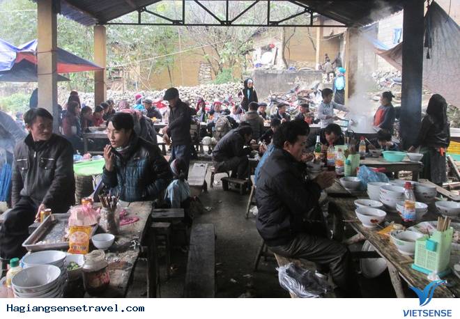 Độc Đáo Chợ Lùi Sà Phìn Trên Vùng Cao Nguyên Đá Hà Giang - Ảnh 9 Độc Đáo Chợ Lùi Sà Phìn Trên Vùng Cao Nguyên Đá Hà Giang - Ảnh 9