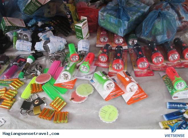 Độc Đáo Chợ Lùi Sà Phìn Trên Vùng Cao Nguyên Đá Hà Giang - Ảnh 8 Độc Đáo Chợ Lùi Sà Phìn Trên Vùng Cao Nguyên Đá Hà Giang - Ảnh 8