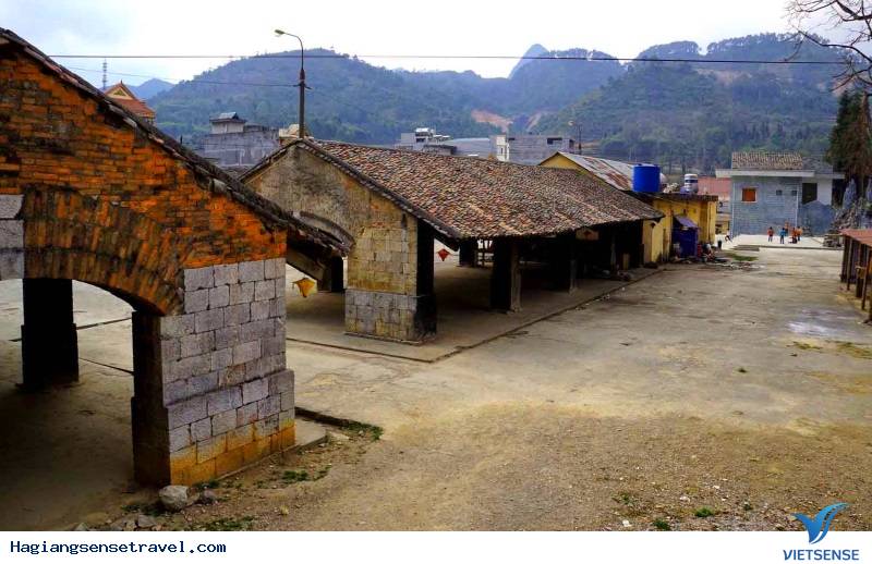 Phố cổ Đồng Văn: