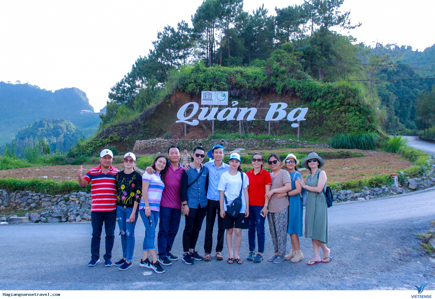 Ngày 01: Hà Nội - Viếng Nghĩa Trang Vị Xuyên - Quản Bạ - Yên Minh