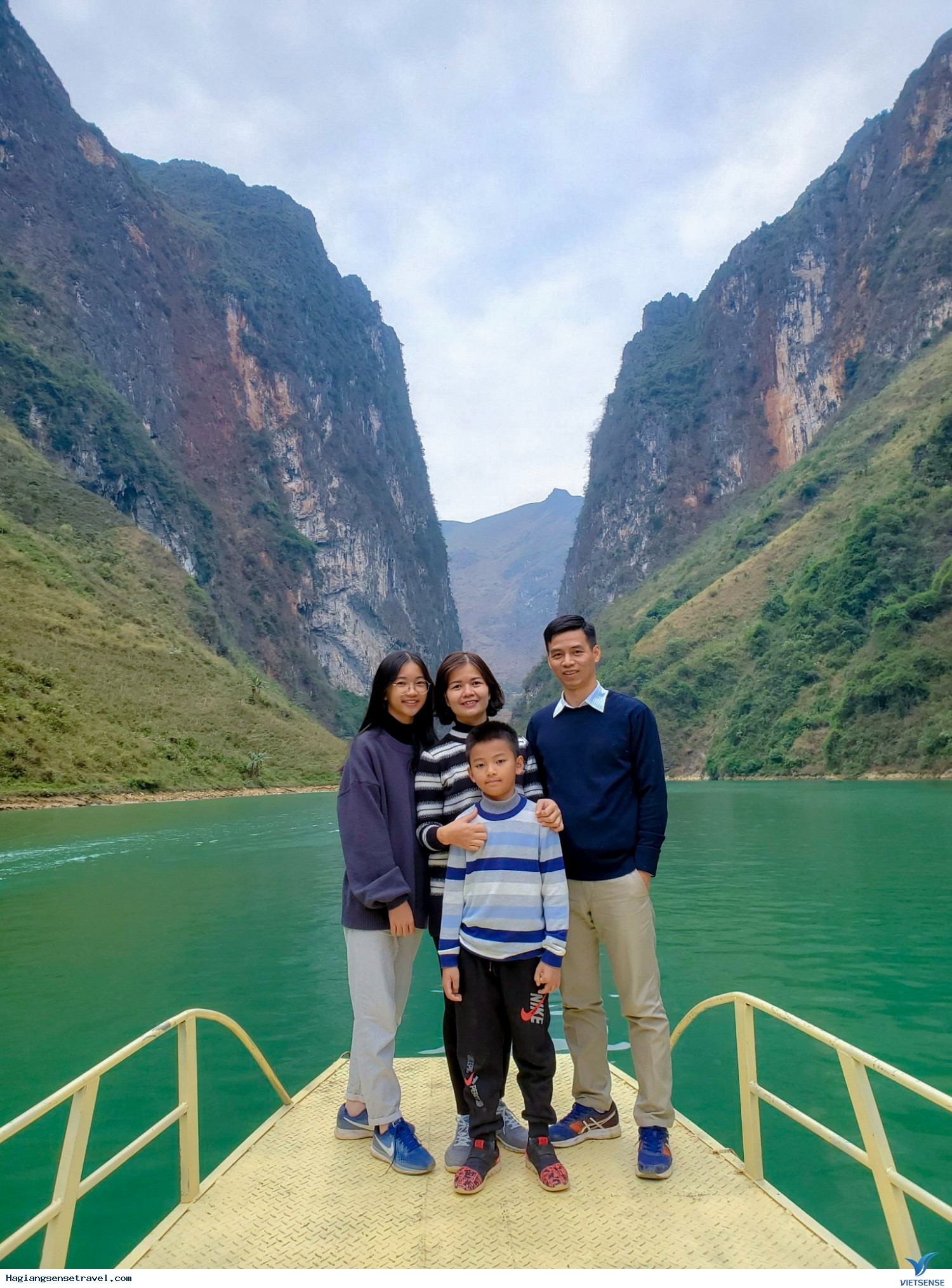 Hình Ảnh Đoàn Khách Hà Giang Cùng Vietsense Ngày 27-29/1 - Ảnh 29 Hình Ảnh Đoàn Khách Hà Giang Cùng Vietsense Ngày 27-29/1 - Ảnh 29