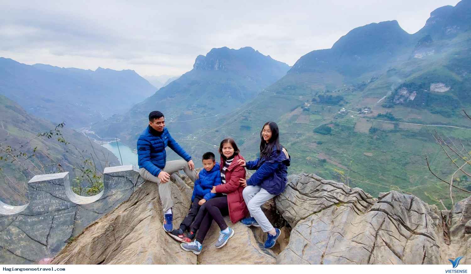 Hình Ảnh Đoàn Khách Hà Giang Cùng Vietsense Ngày 27-29/1 - Ảnh 26 Hình Ảnh Đoàn Khách Hà Giang Cùng Vietsense Ngày 27-29/1 - Ảnh 26