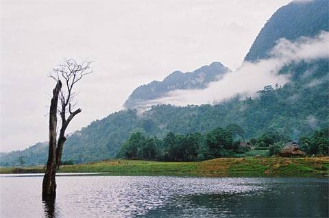 Hồ Noong - Chốn Bồng Lai Ở Hà Giang - Ảnh 1 Hồ Noong - Chốn Bồng Lai Ở Hà Giang - Ảnh 1