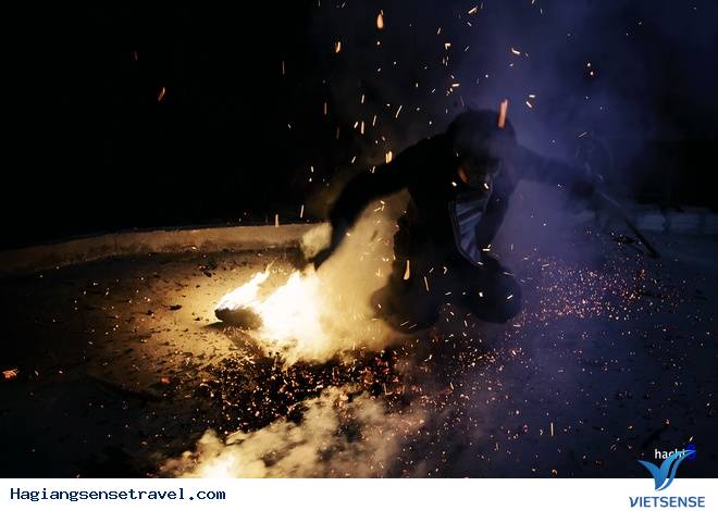 Khám Phá Lễ Hội Nhảy Lửa Độc Đáo Của Người Dao Đỏ Ở Hà Giang - Ảnh 7 Khám Phá Lễ Hội Nhảy Lửa Độc Đáo Của Người Dao Đỏ Ở Hà Giang - Ảnh 7