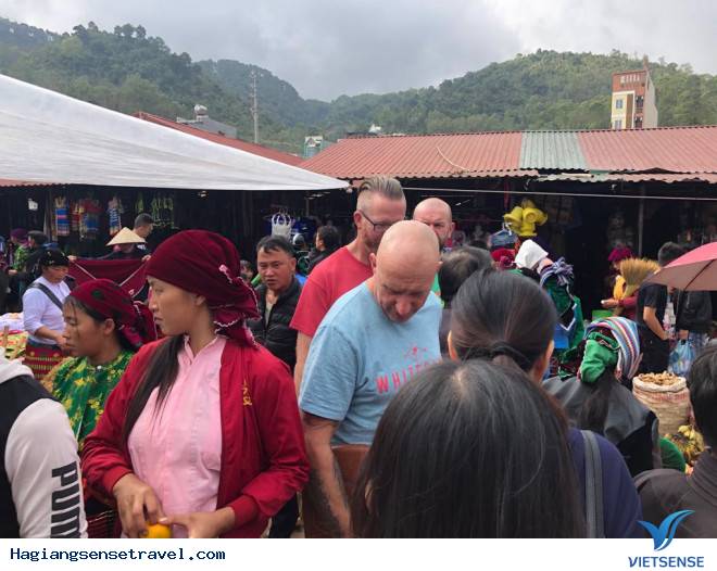 Khám phá vẻ đẹp muôn sắc của chợ phiên Đồng Văn khi đến Hà Giang - Ảnh 5