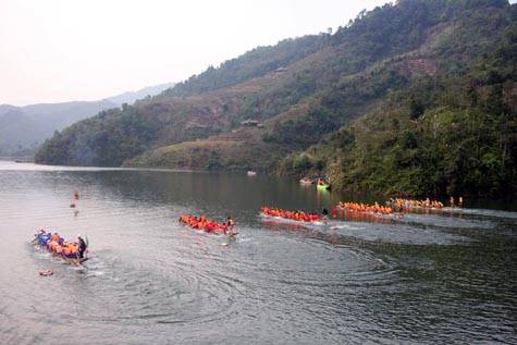 Lễ Hội Đua Thuyền Huyện Quang Bình Lần Thứ Nhất - Ảnh 1