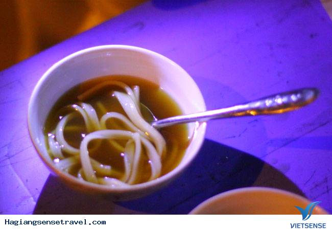 Lên Đồng Văn Ăn Thắng Dền, Lư Khoải - Ảnh 2 Lên Đồng Văn Ăn Thắng Dền, Lư Khoải - Ảnh 2