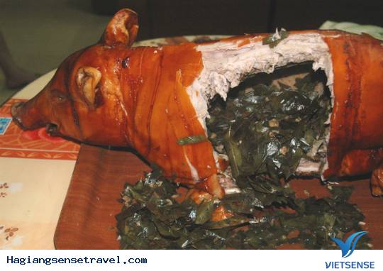 Lợn Cắp Nách - Thưởng Thức Đặc Sản Vùng Cao Hà Giang - Ảnh 1