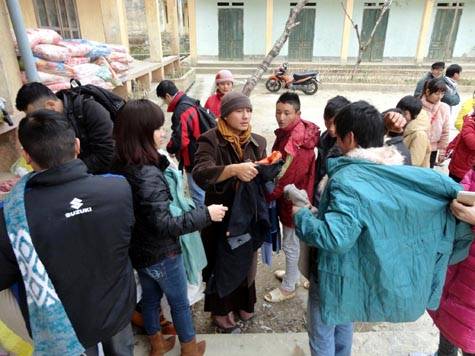 Nhóm 8X Hà Giang Tặng Quà Xã Tùng Vài - Quản Bạ - Ảnh 2