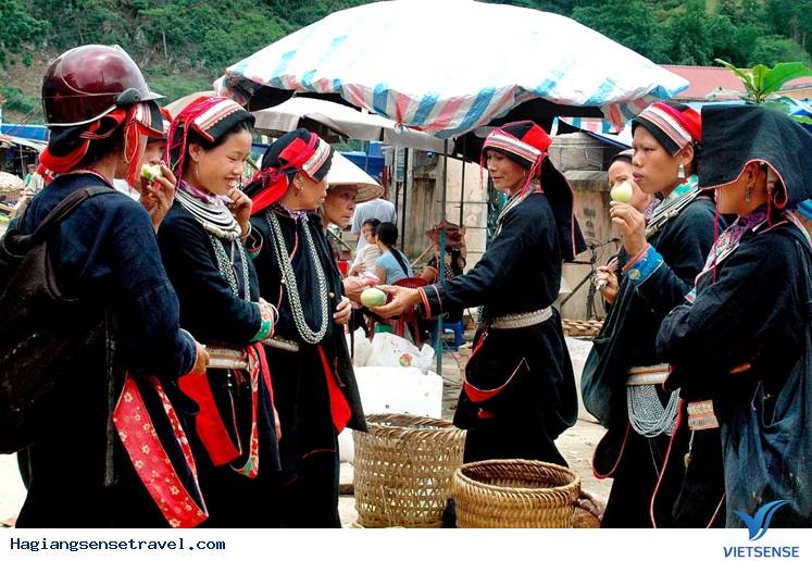 Những Điểm Đến Không Nên Bỏ Qua Khi Du Lịch Hà Giang - Ảnh 1 Những Điểm Đến Không Nên Bỏ Qua Khi Du Lịch Hà Giang - Ảnh 1