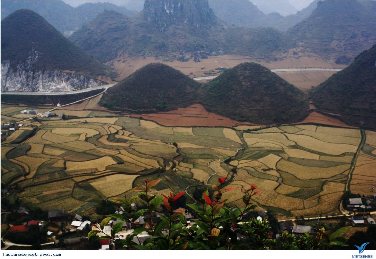 Núi đôi Cô Tiên - Cổng trời Quản Bạ