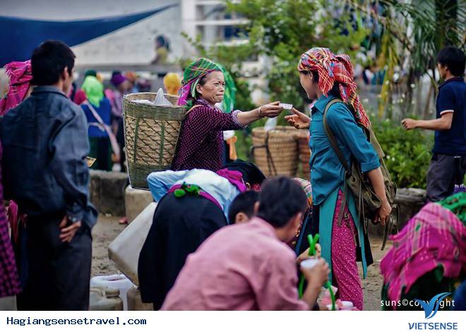 Những Hình Ảnh Đẹp Về Chợ Phiên Vùng Cao Tại Hà Giang - Ảnh 7