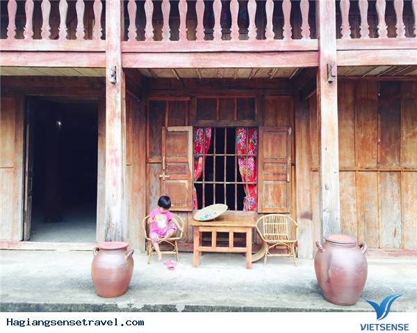 Nhà văn hóa Lô Lô - Ảnh 1 Nhà văn hóa Lô Lô - Ảnh 1