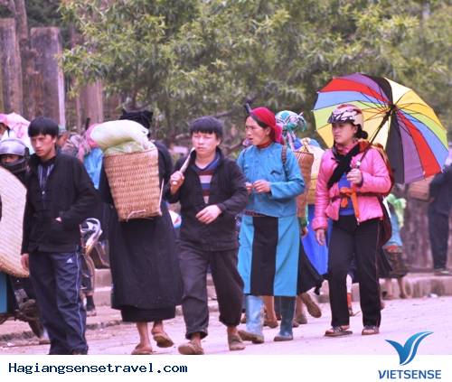 Những Phiên Chợ Lùi Chỉ Có Ở Hà Giang - Ảnh 1